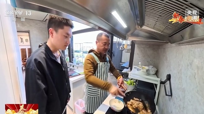 舞出精气神！他带年轻人“接棒”非遗传承