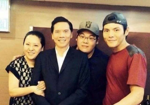 向太拉黑小儿子向佑 整顿家风不留情