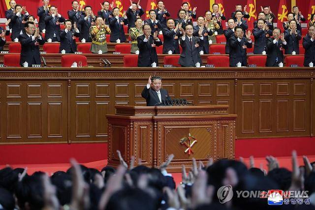 朝鲜突然大阅兵释放什么信号 政治收官与军事亮剑