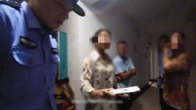 捡手机藏4个月失主WiFi定位追到 拾得人赔偿3800元