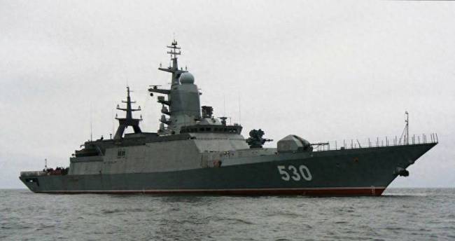 俄军舰突现伊朗，普京此招直击美国要害 提升伊朗海军实战能力