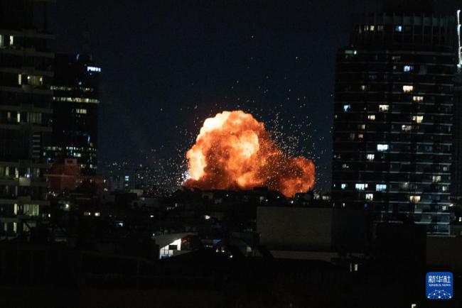 以色列特拉维夫传出巨大爆炸声 建筑物冒出火光