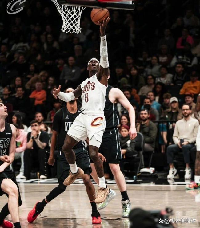 NBA常规赛：骑士106-102力克篮网 哈登复出全能表现