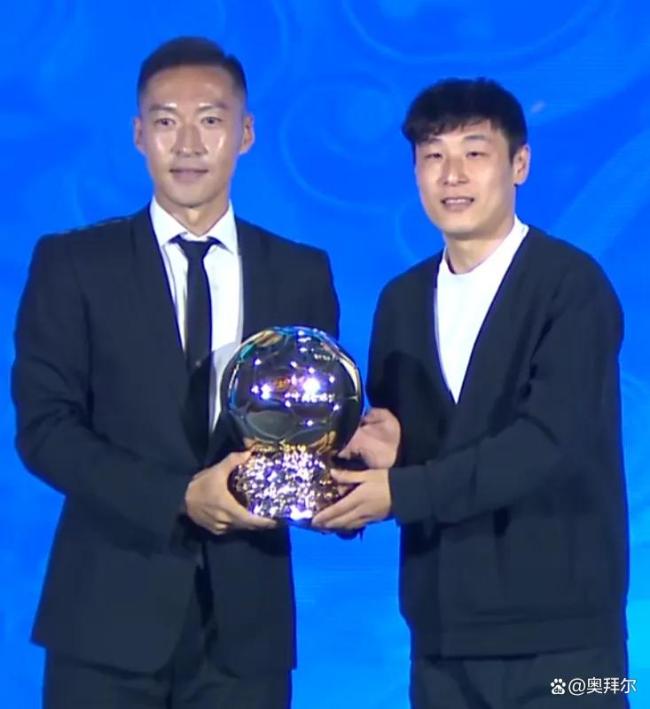 吴曦获2025中国金球奖