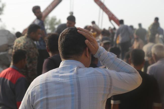 镜头直击丨遭袭击的伊朗米纳卜市小学