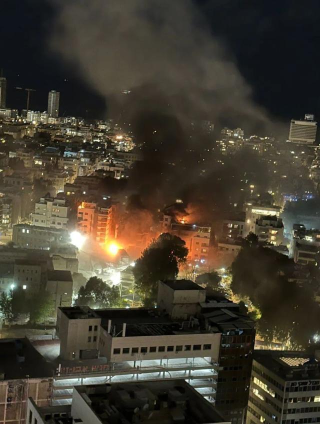 美军每分钟袭击1.25次 伊朗坚决反击