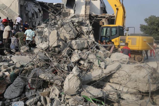 镜头直击丨遭袭击的伊朗米纳卜市小学