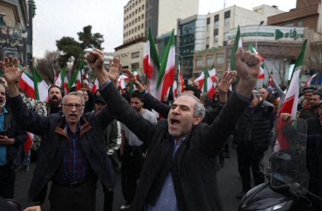 对伊开战仅两天，特朗普就害怕了？顾虑伊朗的“保命底牌”