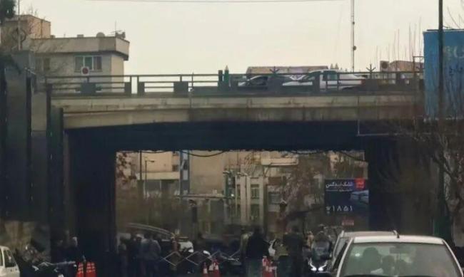 伊朗当地人说我走不了但你可以