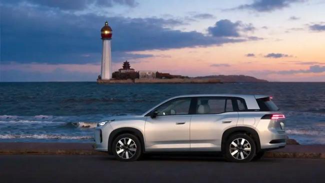 埃安AION i60增程210马到成功版上市 售价10.28万元起