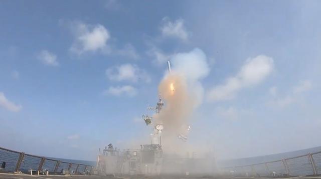 美第五舰队总部遇袭前后对比图 巴林基地遭袭损毁严重