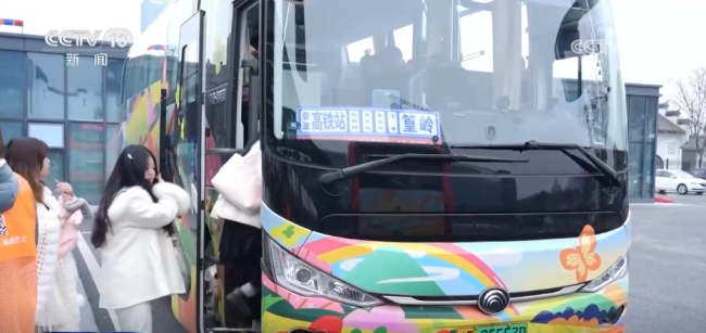 去踏青，春意正濃！“春日經(jīng)濟”蓬勃綻放