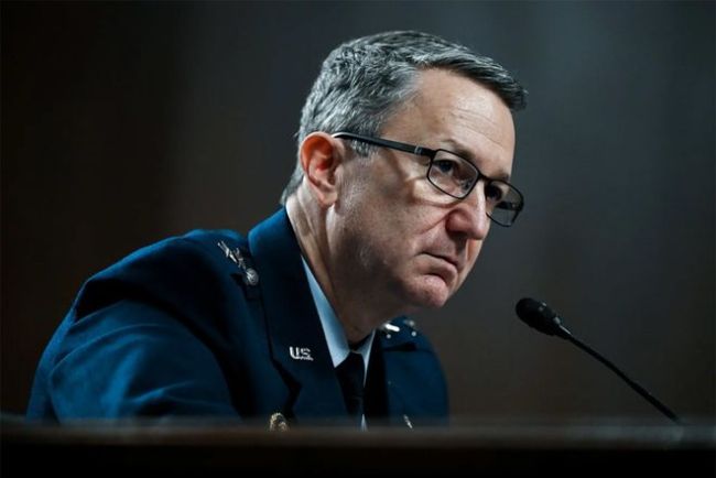 扔几千枚导弹后 特朗普现了个大眼 伊朗强硬反击令美招架不住