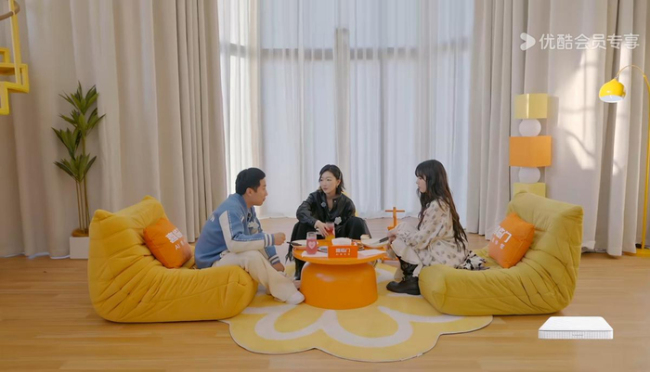 周五晚高疯 预制恋综笑料不断