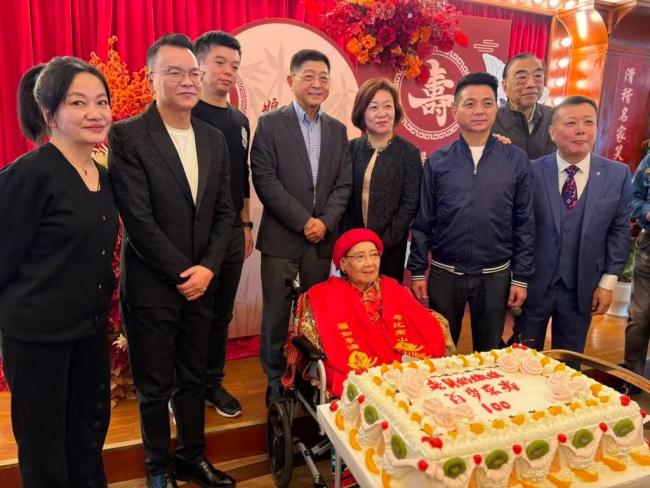 嫩娘去世享年100岁 海派滑稽艺术大师陨落