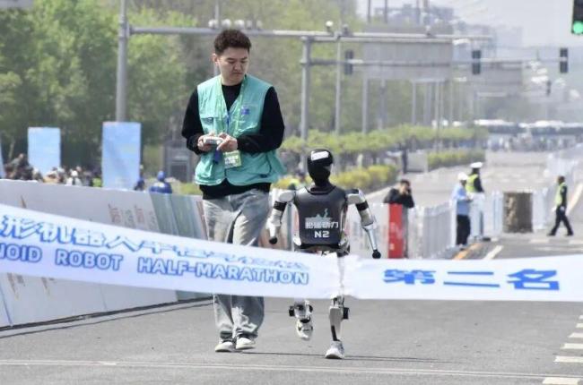 春晚机器人用武汉大脑将在北京跑马 京汉技术协同助力自主导航