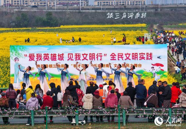 江西南昌：油菜花开春色美