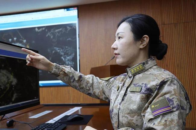 全国性表彰奖励,她是全军唯一 气象海洋专家的荣耀之路