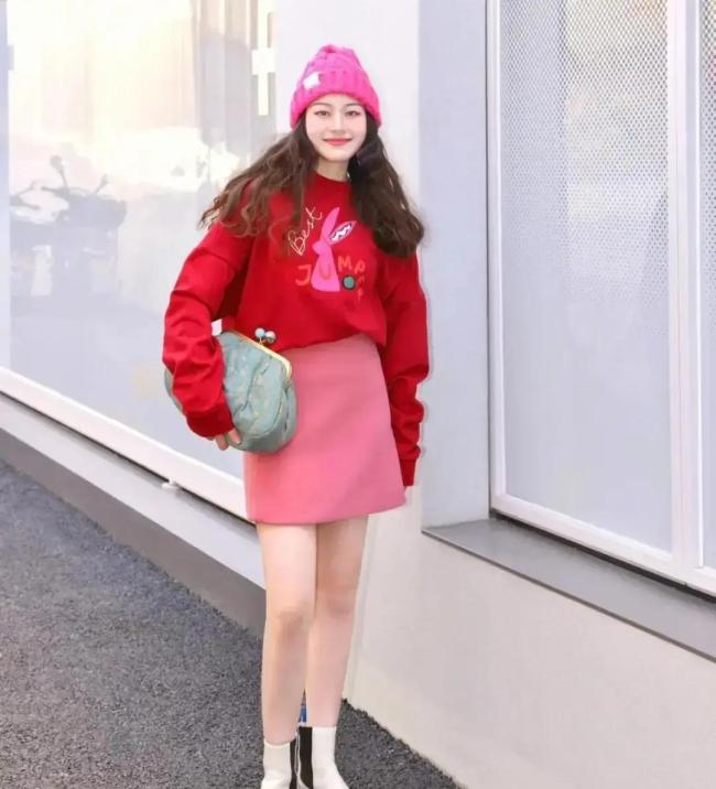 春季彩色毛衣搭配技巧 四种风格随心切换