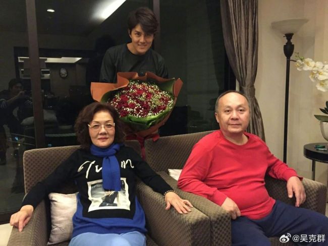 从顶流到黄毛:过气天王,已成农民 明星下乡元年