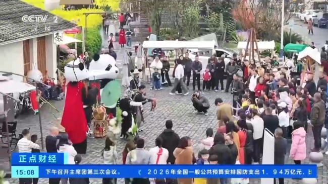 油菜花田里吃火锅 解锁赏花季全新体验