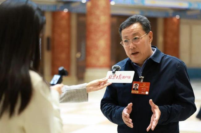 代表建议有偿救援规制任性“驴友”