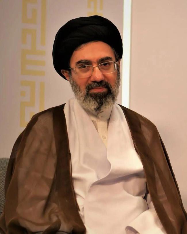 伊朗最高领袖发布个人照片,神情轻松 展现日常活动