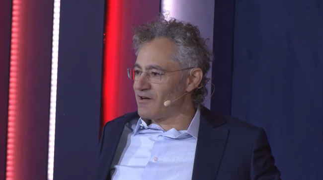 顶级AI大厂抢夺文科生 文科就业新机遇