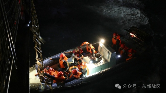 看到中国海军就感觉有救了 30分钟营救10渔民