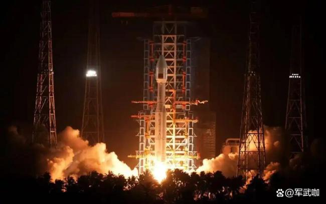 “两箭发射成功”