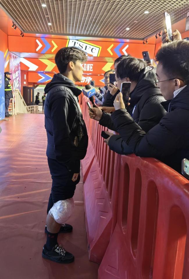 谢文能连场进球再成“破冰者”