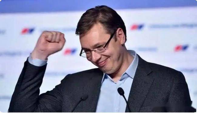 塞尔维亚战机带中国导弹亮相有何意味 改变空中力量平衡