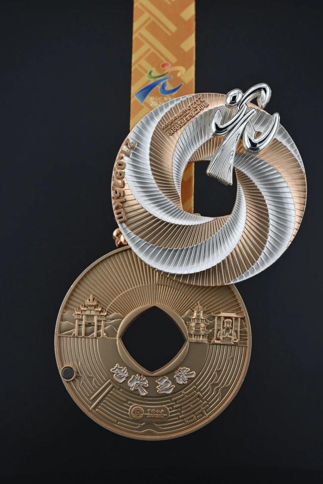 2026眉山仁马冠军诞生 国内外跑友竞速逐梦