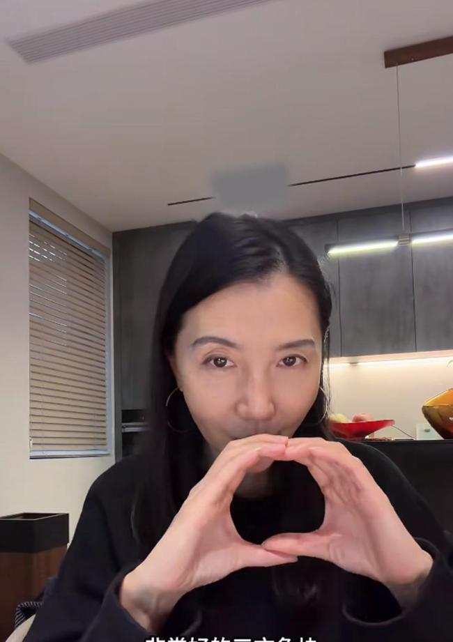 阿朵自曝全家吃隔夜三文鱼中毒 食物安全引反思