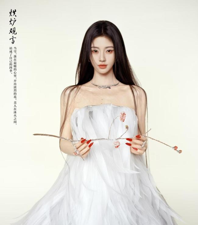 鞠婧祎杂志刷新最高纪录 销量保障再显实力