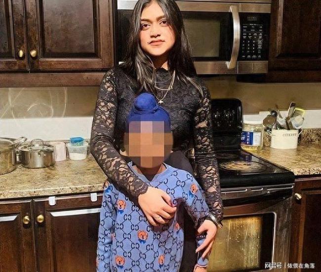 被烤箱烤死少女母亲驳斥自杀说 悲痛母亲揭露真相