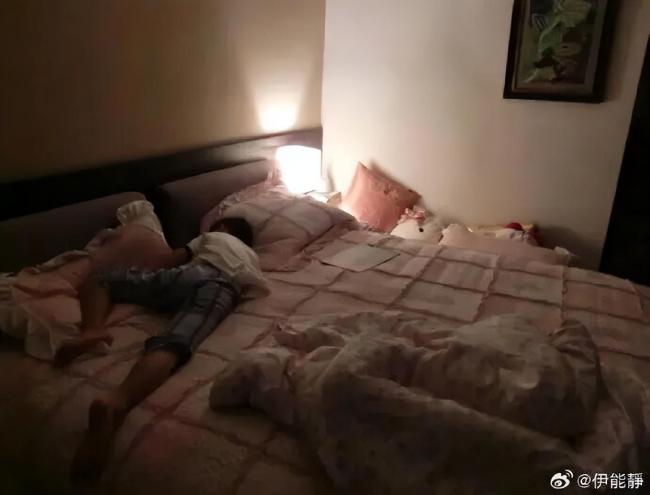 伊能静为恩利庆祝24岁生日 母子深情对话