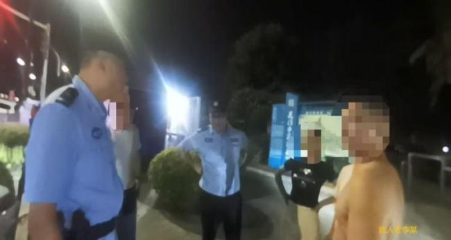 男子缓刑期跳海救落水者获减刑