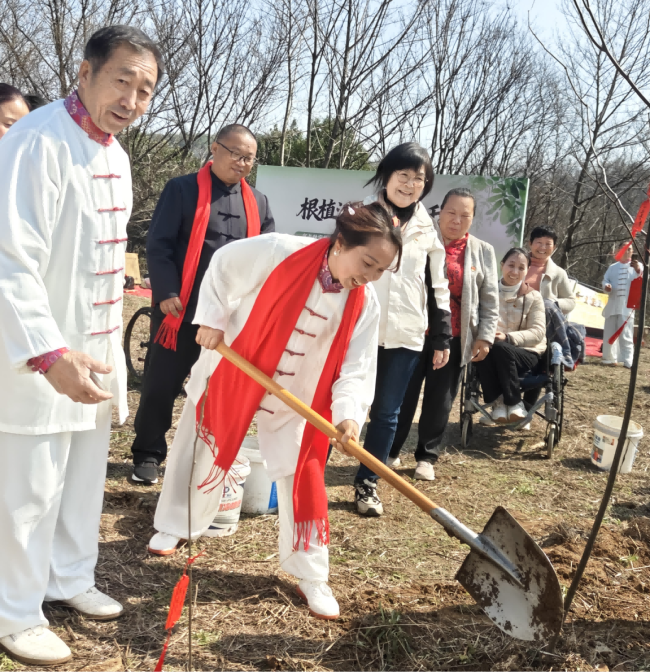 莫愁慧康·宫氏揉筋术收徒典礼暨“国筋杯”全球筋络科学创新大赛在宁启幕
