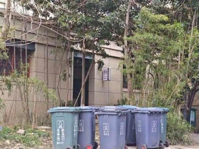 杭州全城寻找救摔倒阿姨的外卖小哥 好心人你在哪？