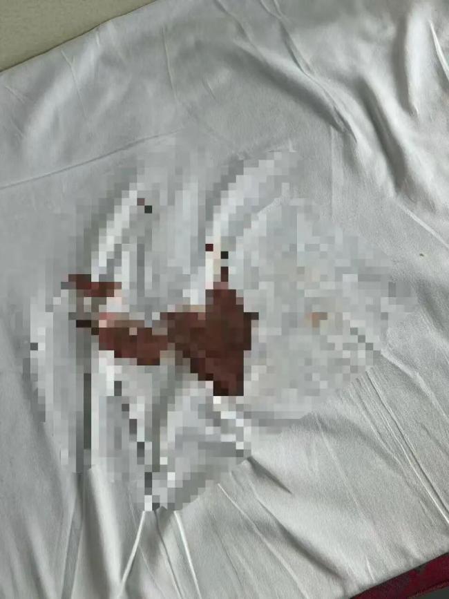 生理期弄脏卧铺被要求洗净或赔180元 呼吁火车售卖卫生巾