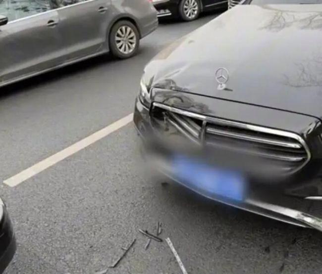 路虎恶意别停 警方认定多次反转 案件调查一波三折