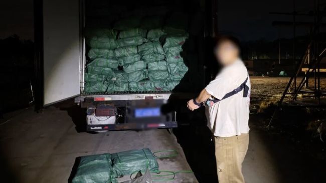 打擊海上走私，海警在行動！