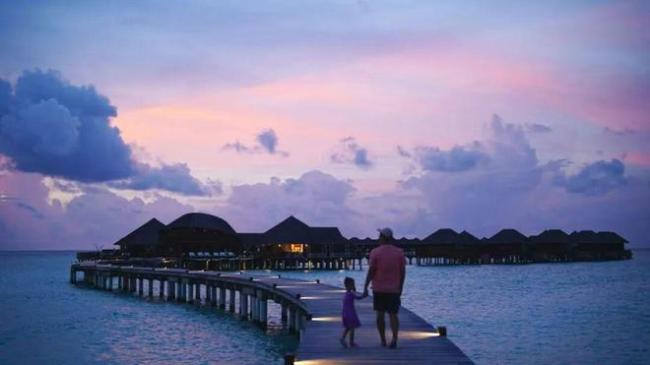 霍尔木兹海峡，熬干了中产清明五一 油价上涨引发旅游成本飙升