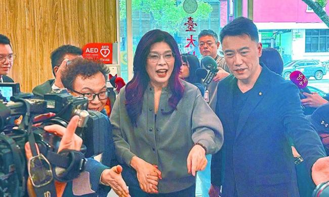 郑丽文批民进党用假民调自我麻痹 年底选举将惨败