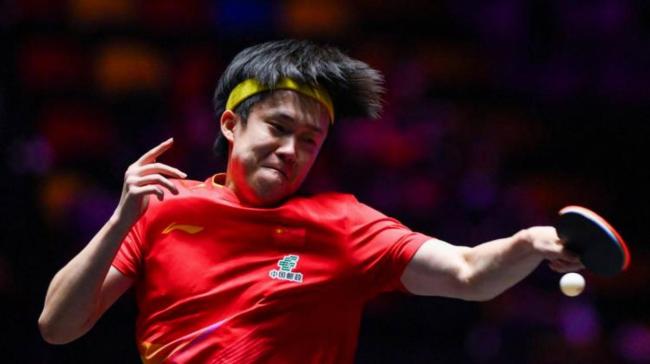 乒乓世界4月份刊封面王楚钦