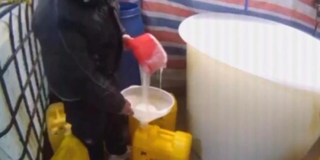 三人制售假冒洗洁精牟利百万获刑