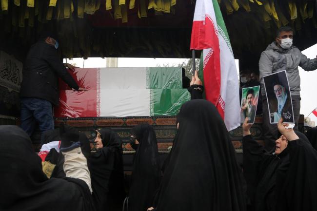 伊朗情报部长及家人遗体告别仪式举行 德黑兰民众送别