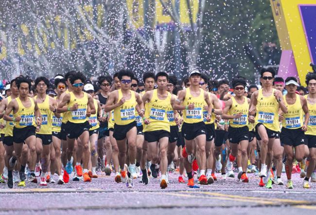 一场马拉松邂逅“大江大湖大武汉” 跑出城市新魅力