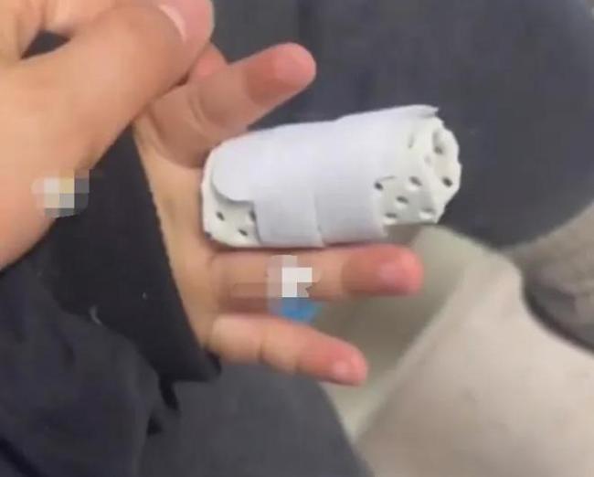 警方介入女子追打2岁宝宝 玩具争执引发暴力事件